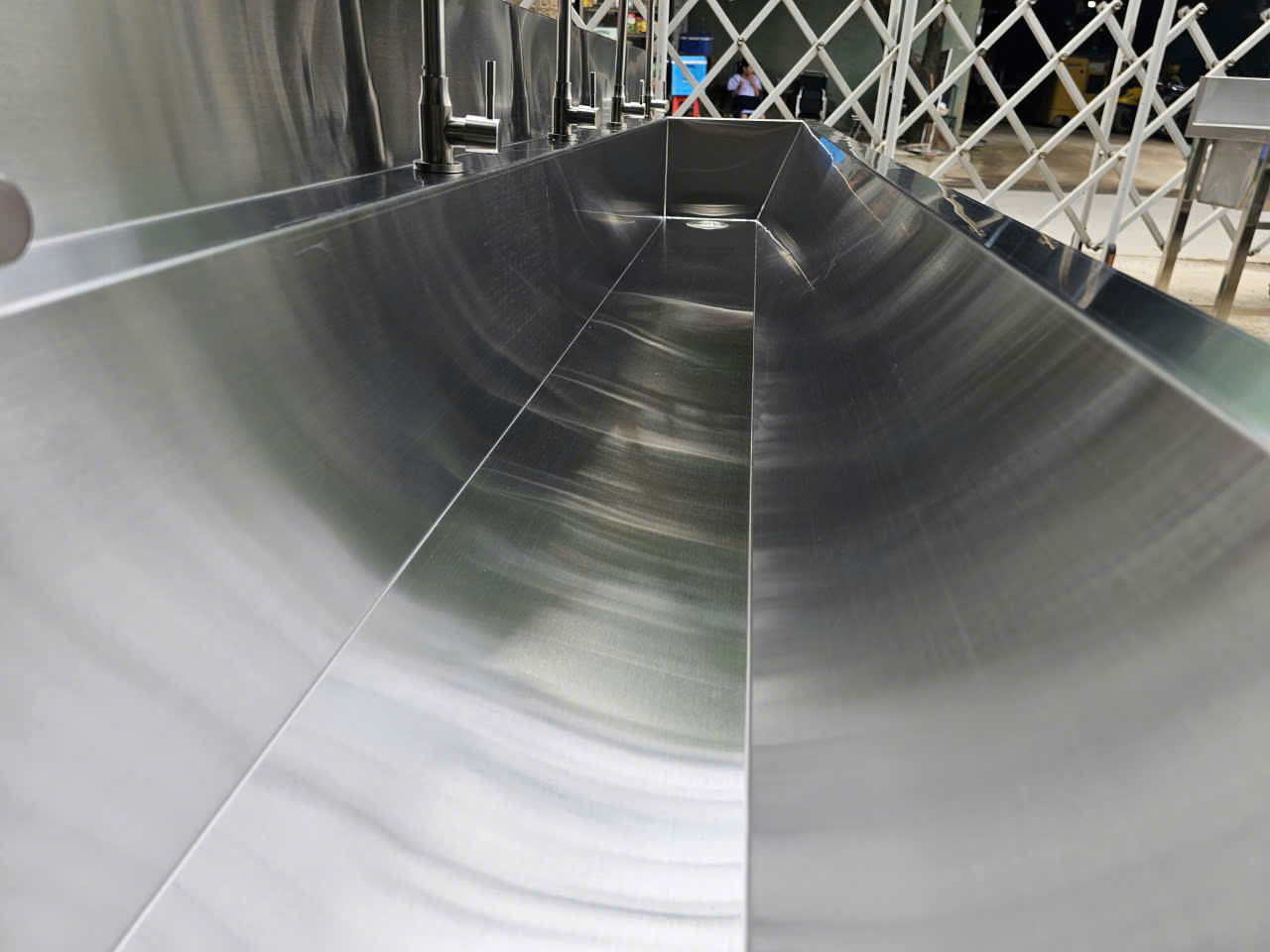CÔNG TY TNHH SX TM INOX ANH KHÔI