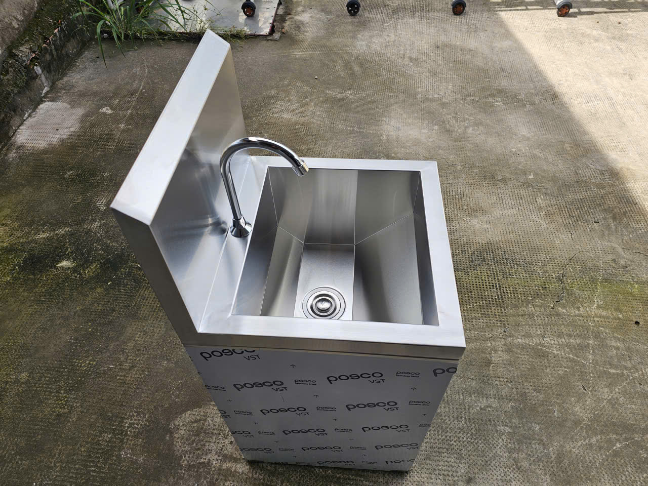 CÔNG TY TNHH SX TM INOX ANH KHÔI
