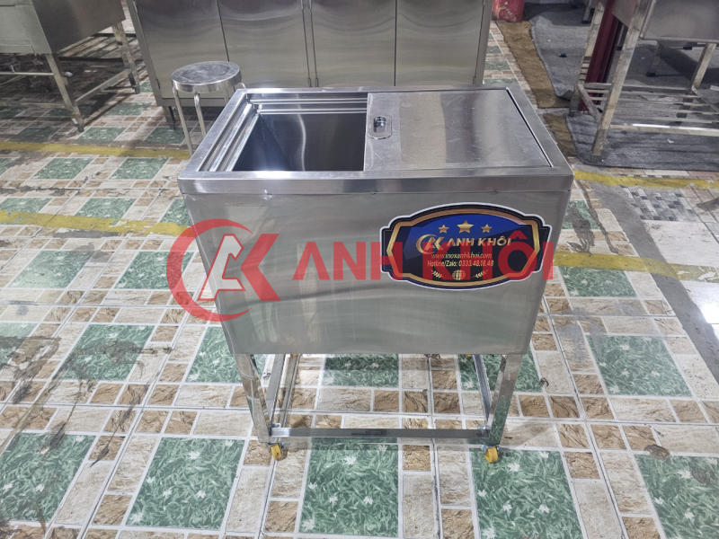 Thùng đá inox có chân và bánh xe